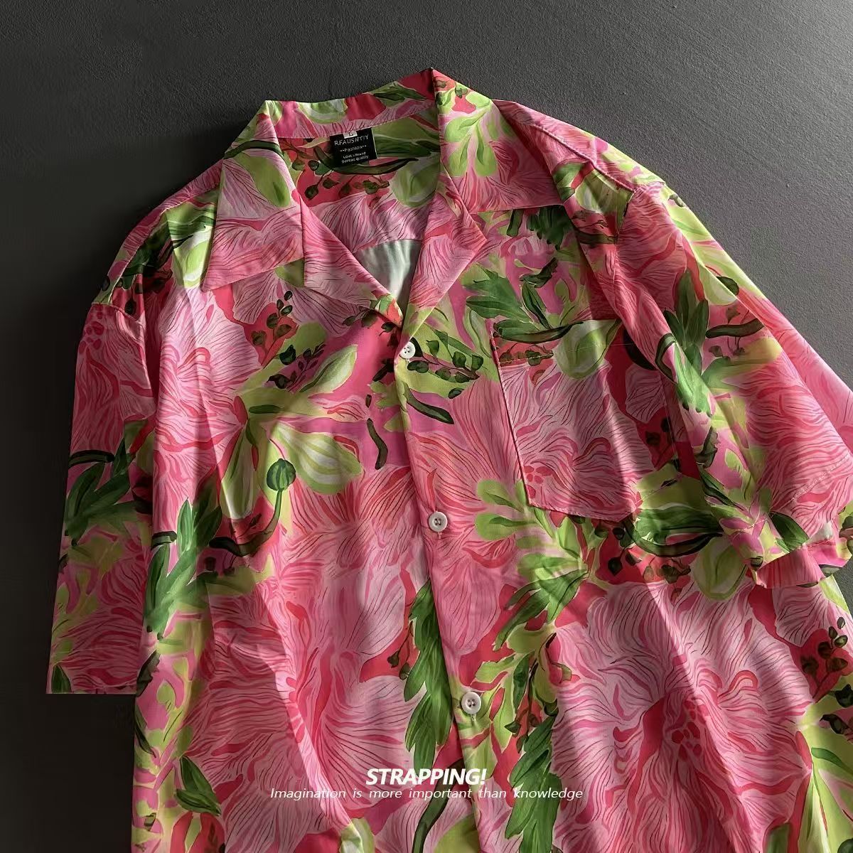 Summer Clothing Men 2025 - Rosa Graffiti-Blumenmuster, kubanischer Kragen, Hawaii-Hemden für