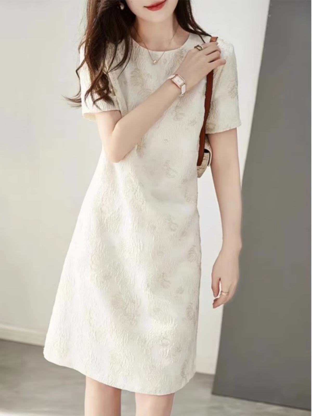 Elegantes, schlankmachendes A- – Summer Line Clothing Brand Bewertung und Preis