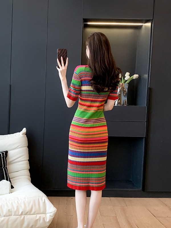 Retro-Kleid mit Rundhalsaussch – Summer Line Clothing Brand Bewertung und Preis